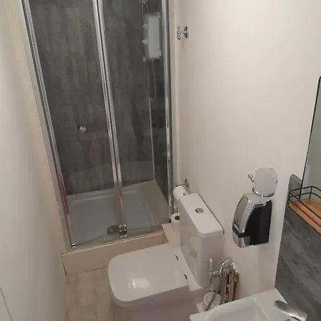Ensuite Room In Family Home Sketty 5 Swansea Exterior photo