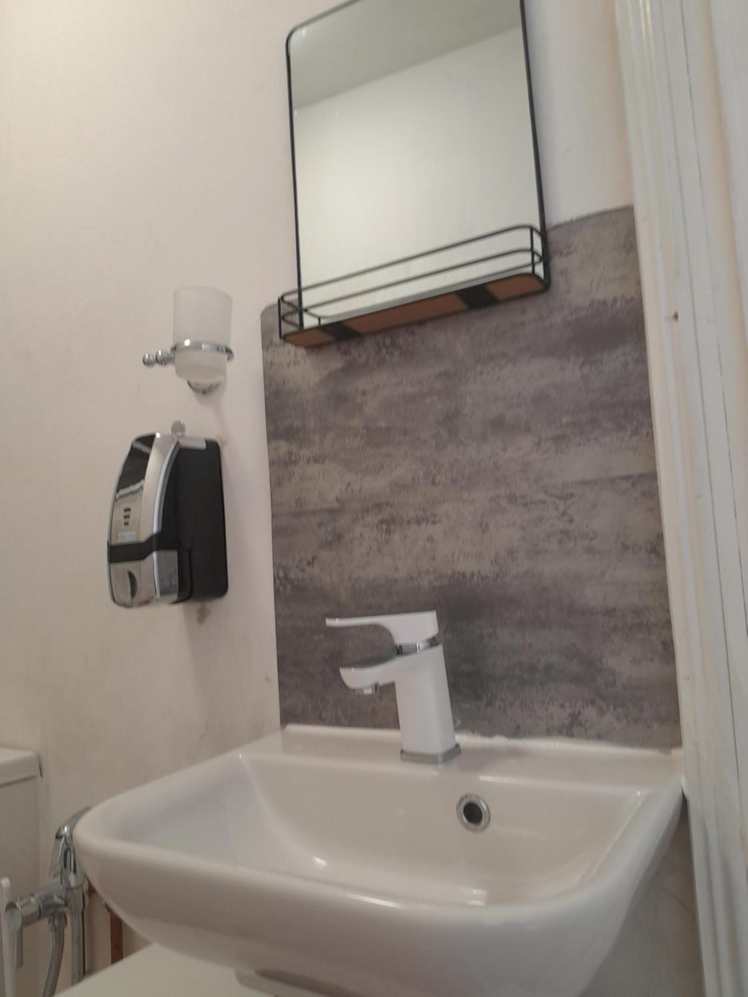 Homestay Ensuite In Family Sketty 5 *